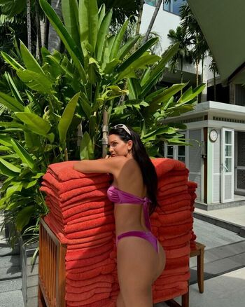 Full leaked Zaira nara page private onlyfans photo