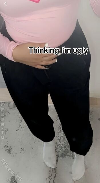 Full leaked Zeynohijabi private onlyfans photo