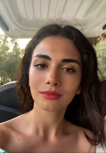 özge_yagiz