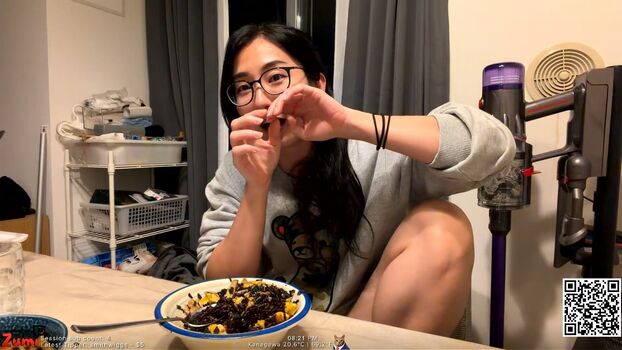 Full leaked Zumi page private onlyfans photo