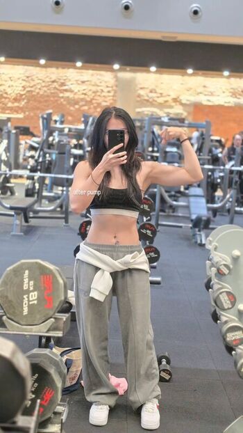 Full leaked Zumi private onlyfans photo